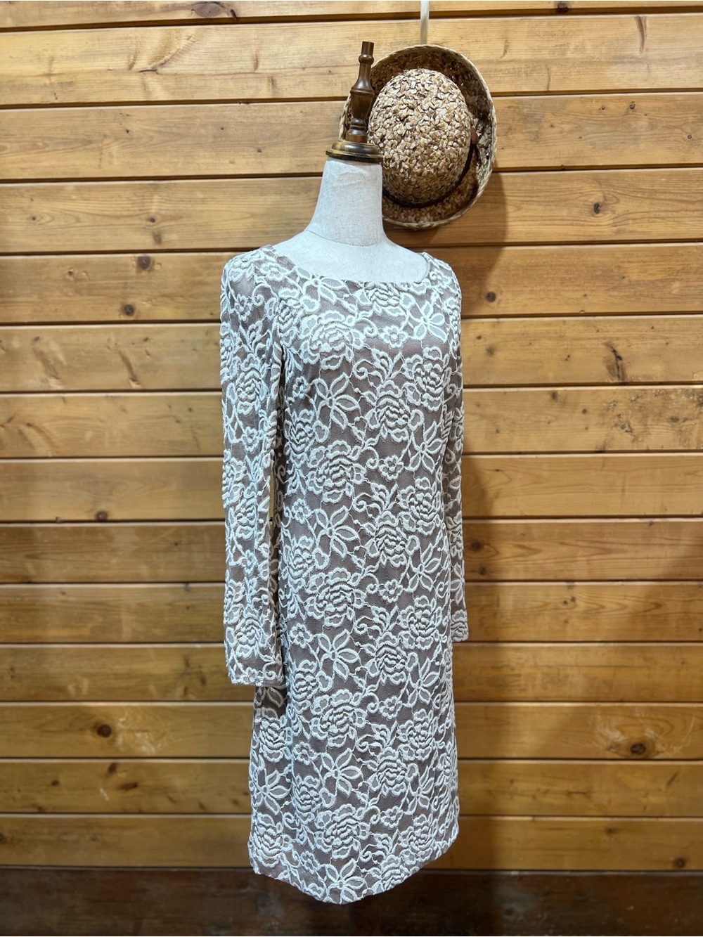 Eliza J Taupe & Crème Floral Embroidered Lined Midi Dress Women’s Size 10